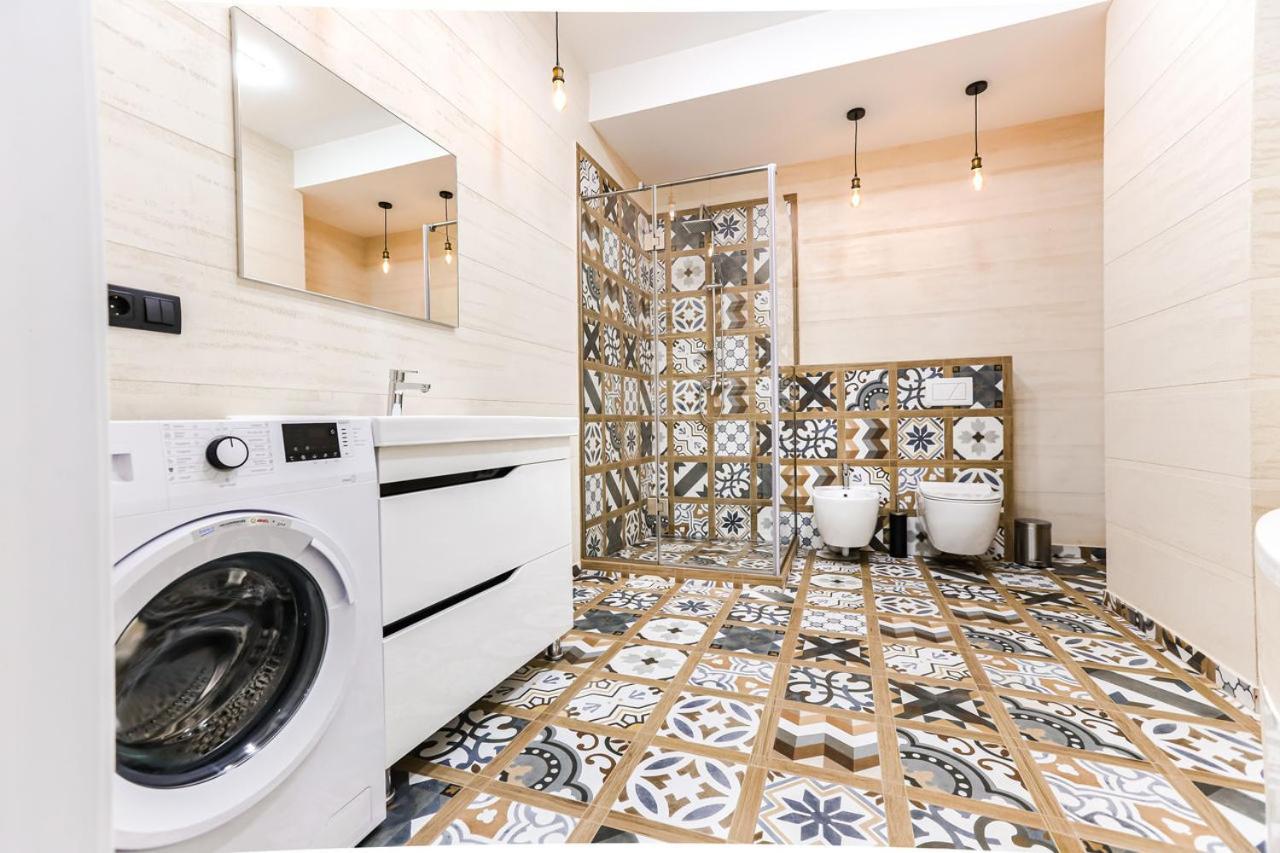 Double Skyhouse Exclusive Apartments Кишинёв Экстерьер фото