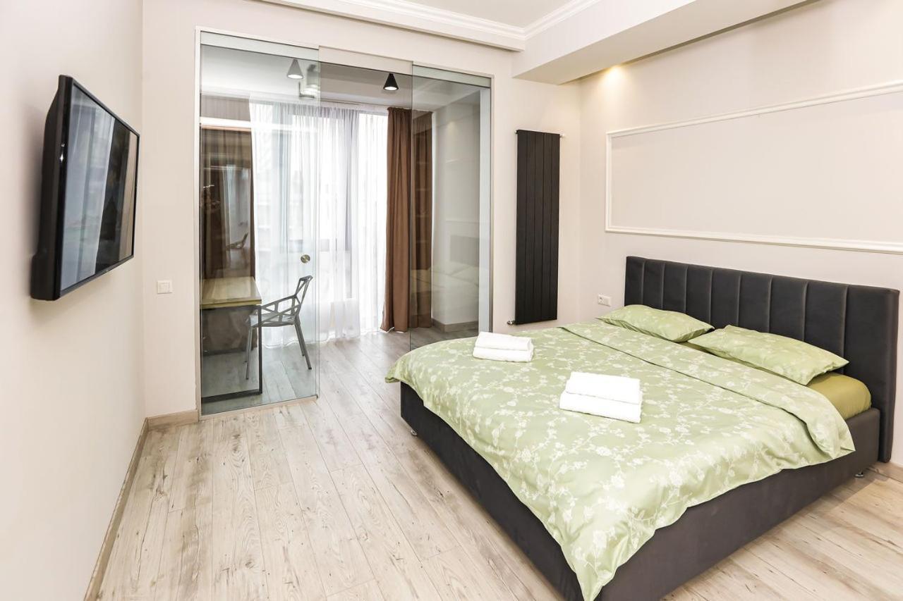 Double Skyhouse Exclusive Apartments Кишинёв Экстерьер фото