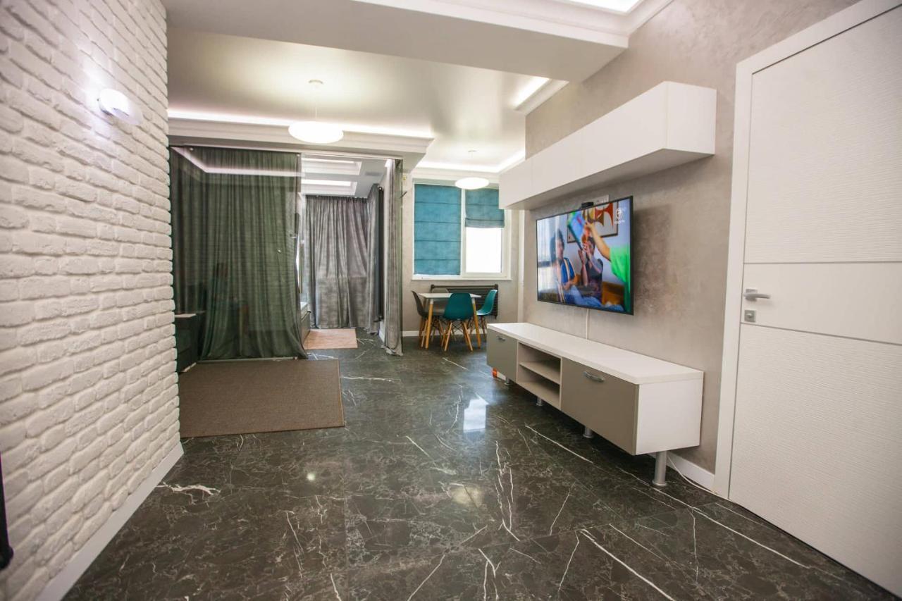 Double Skyhouse Exclusive Apartments Кишинёв Экстерьер фото