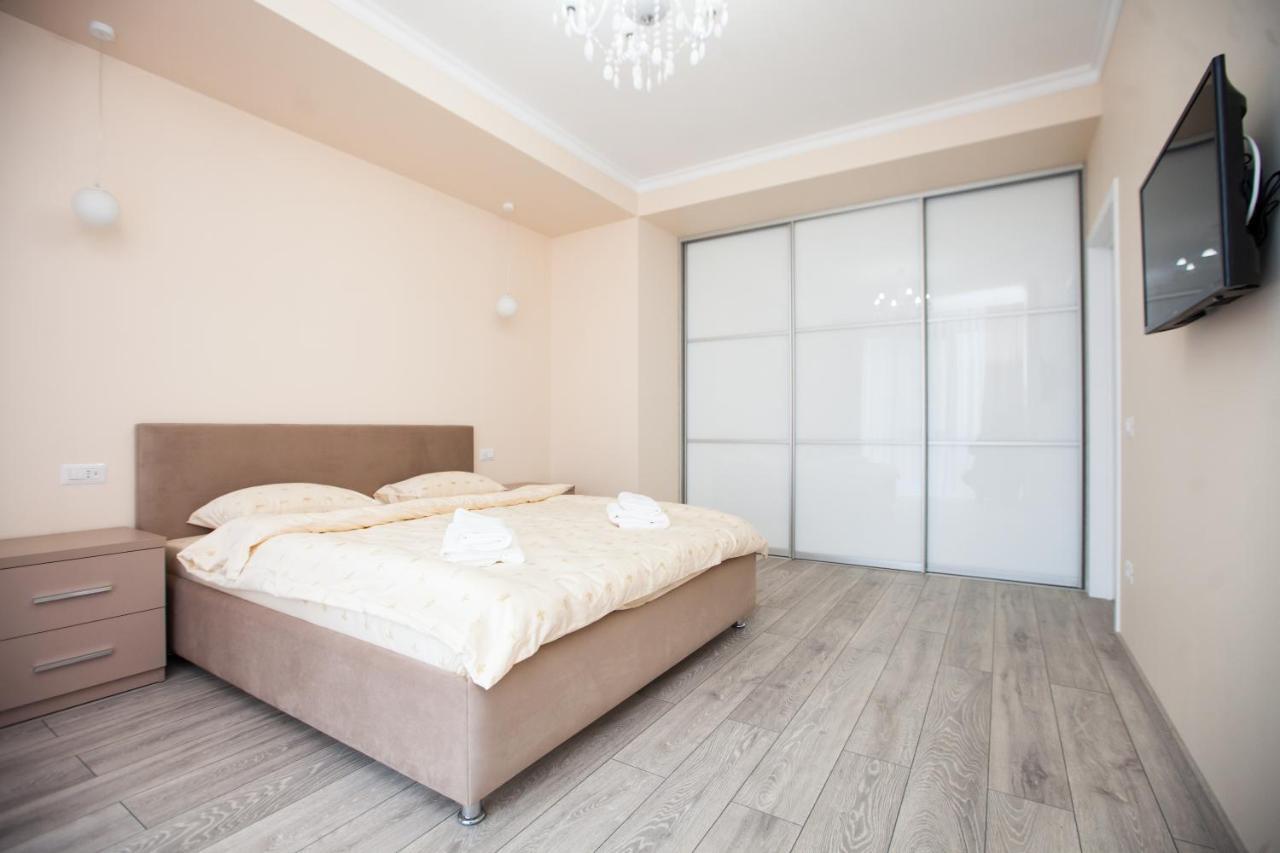 Double Skyhouse Exclusive Apartments Кишинёв Экстерьер фото