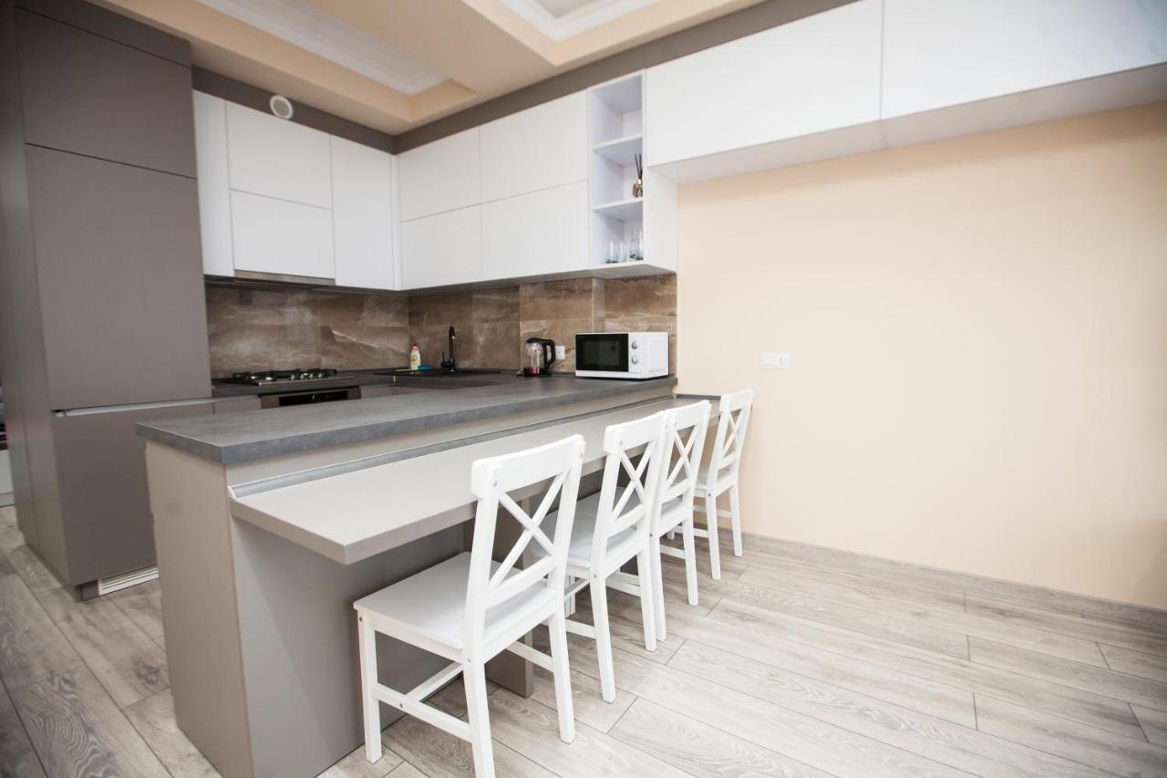 Double Skyhouse Exclusive Apartments Кишинёв Экстерьер фото