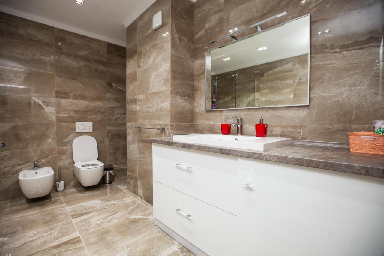 Double Skyhouse Exclusive Apartments Кишинёв Экстерьер фото