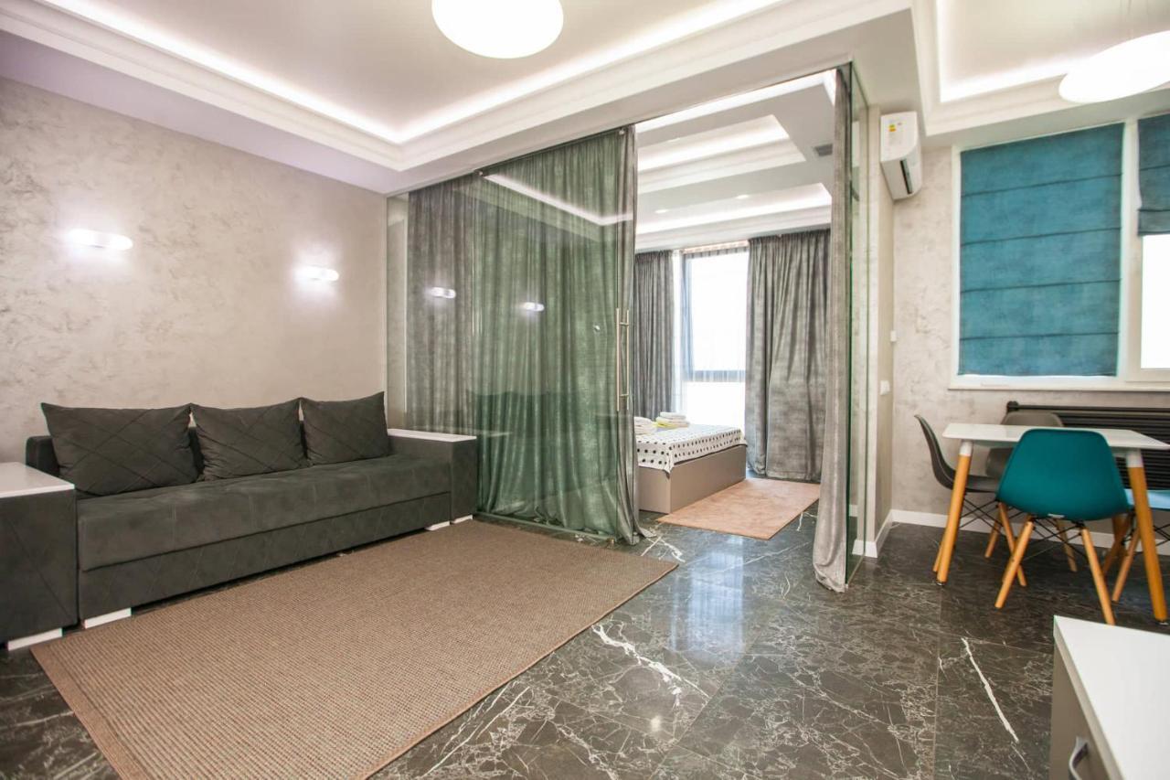 Double Skyhouse Exclusive Apartments Кишинёв Экстерьер фото
