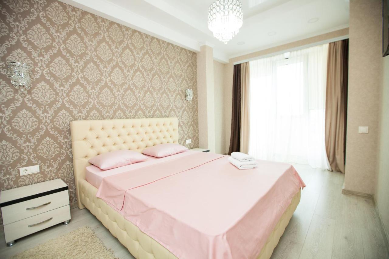 Double Skyhouse Exclusive Apartments Кишинёв Экстерьер фото
