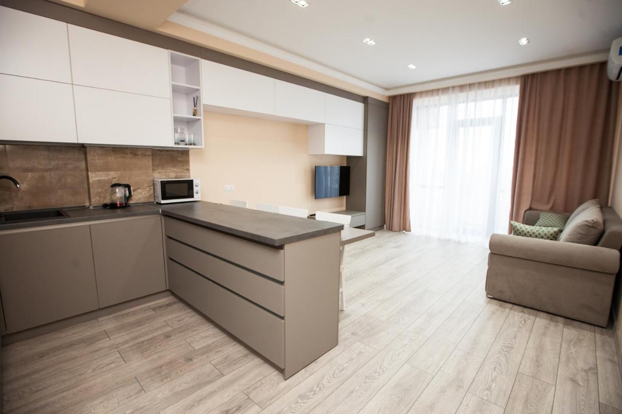Double Skyhouse Exclusive Apartments Кишинёв Экстерьер фото