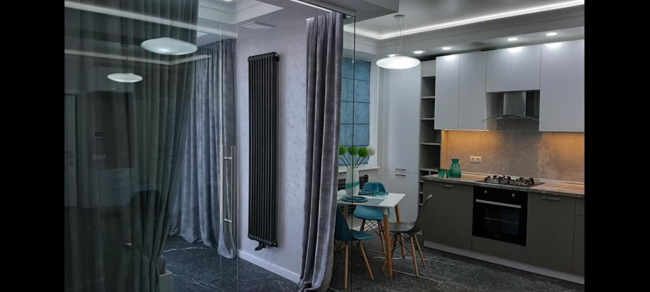 Double Skyhouse Exclusive Apartments Кишинёв Экстерьер фото